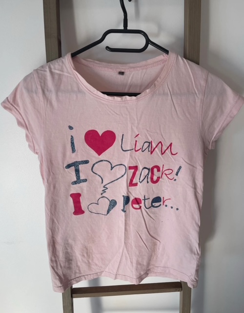 Tshirt rose, Liam Zack Peter, 16 ans
