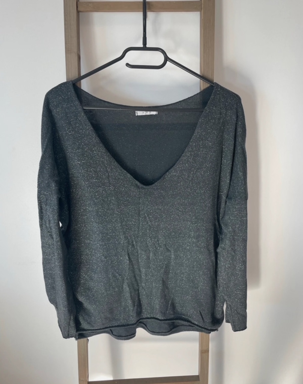 Pull fin gris à paillettes col V 100% coton, 44