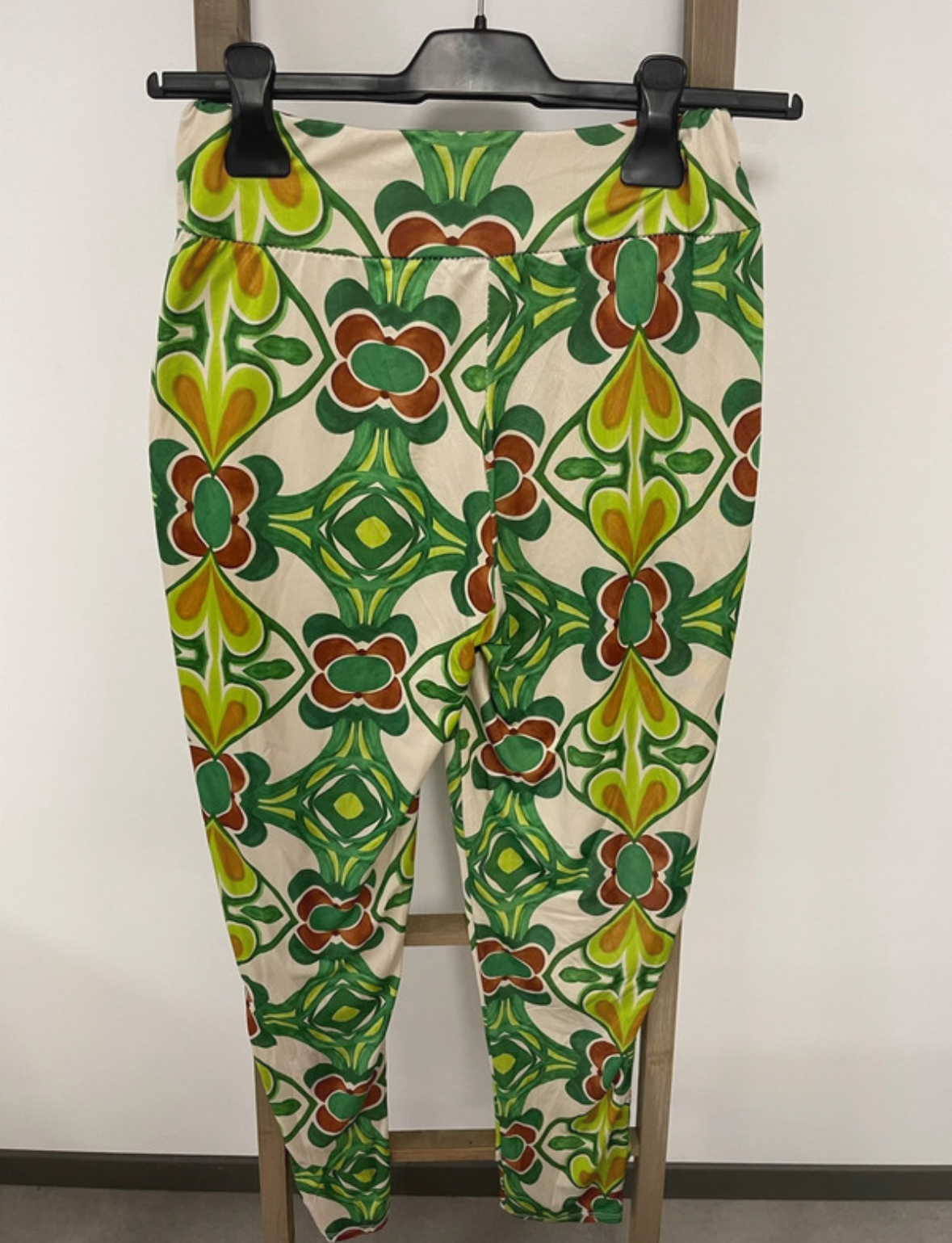MPOU21 PANTALON FLUIDE CREME ET VERT CARNABY M DOS