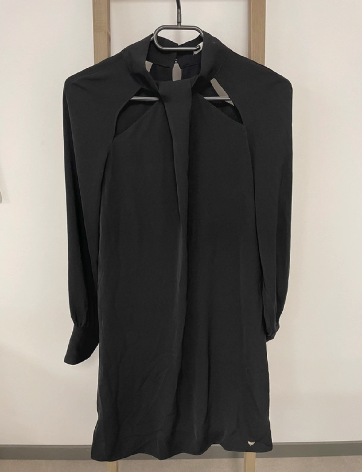 Robe noire manches longues col destructure, LPB, M
