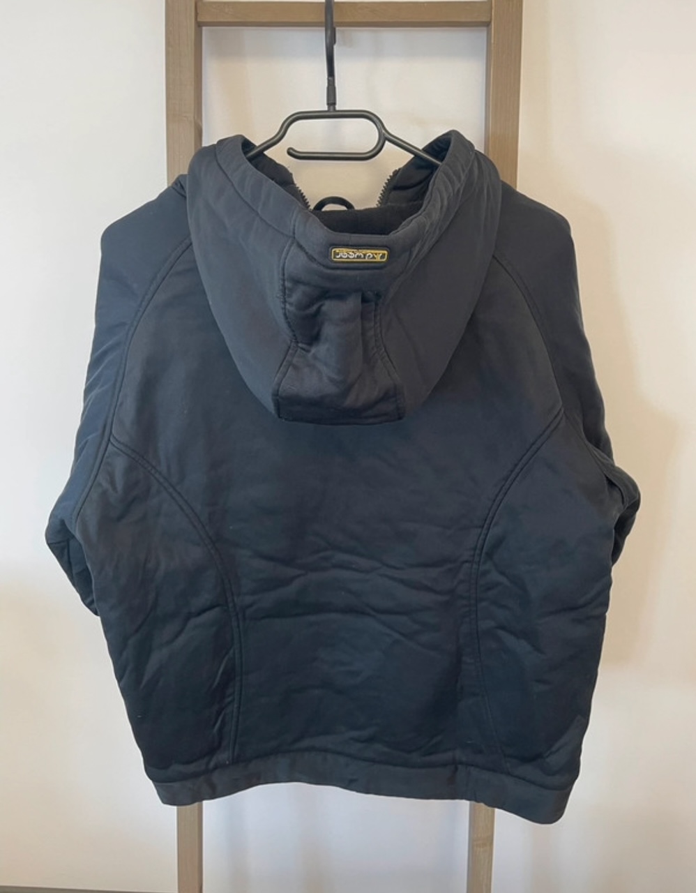 PCAR21 VESTE NOIRE A CAPUCHE KIABI 14 ANS DOS