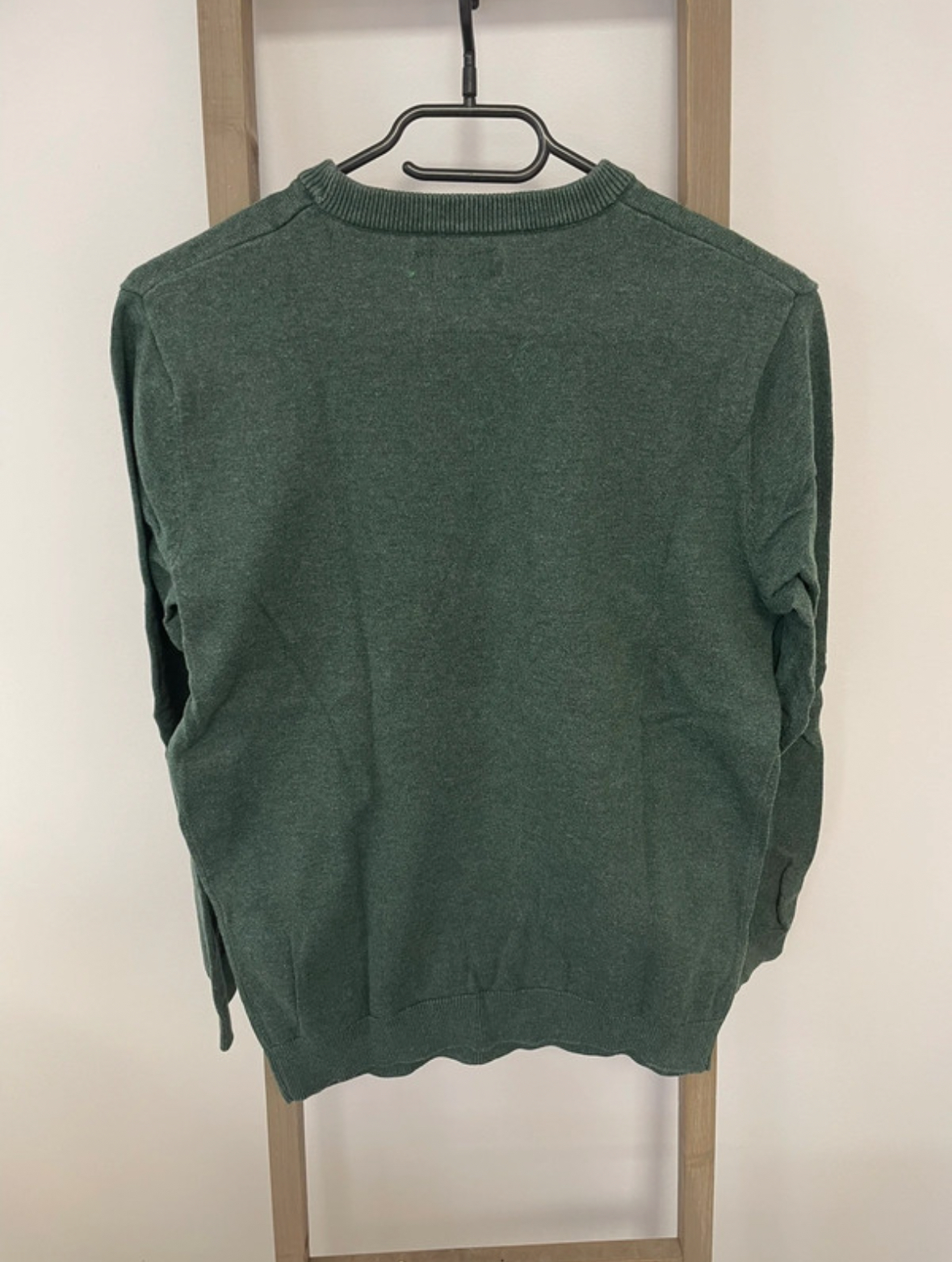 VGIR08 PULL VERT HELLO JULES M DOS