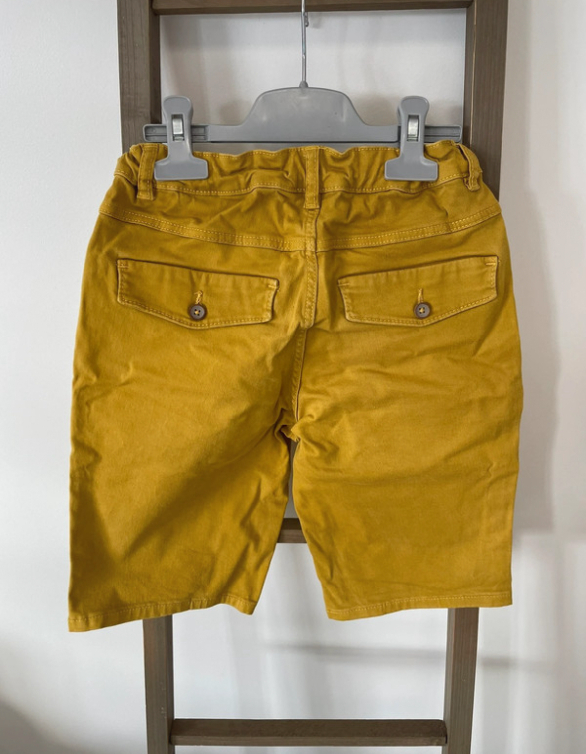 VGIR22 BERMUDA JEAN MOUTARDE KIABI 12 ANS DOS