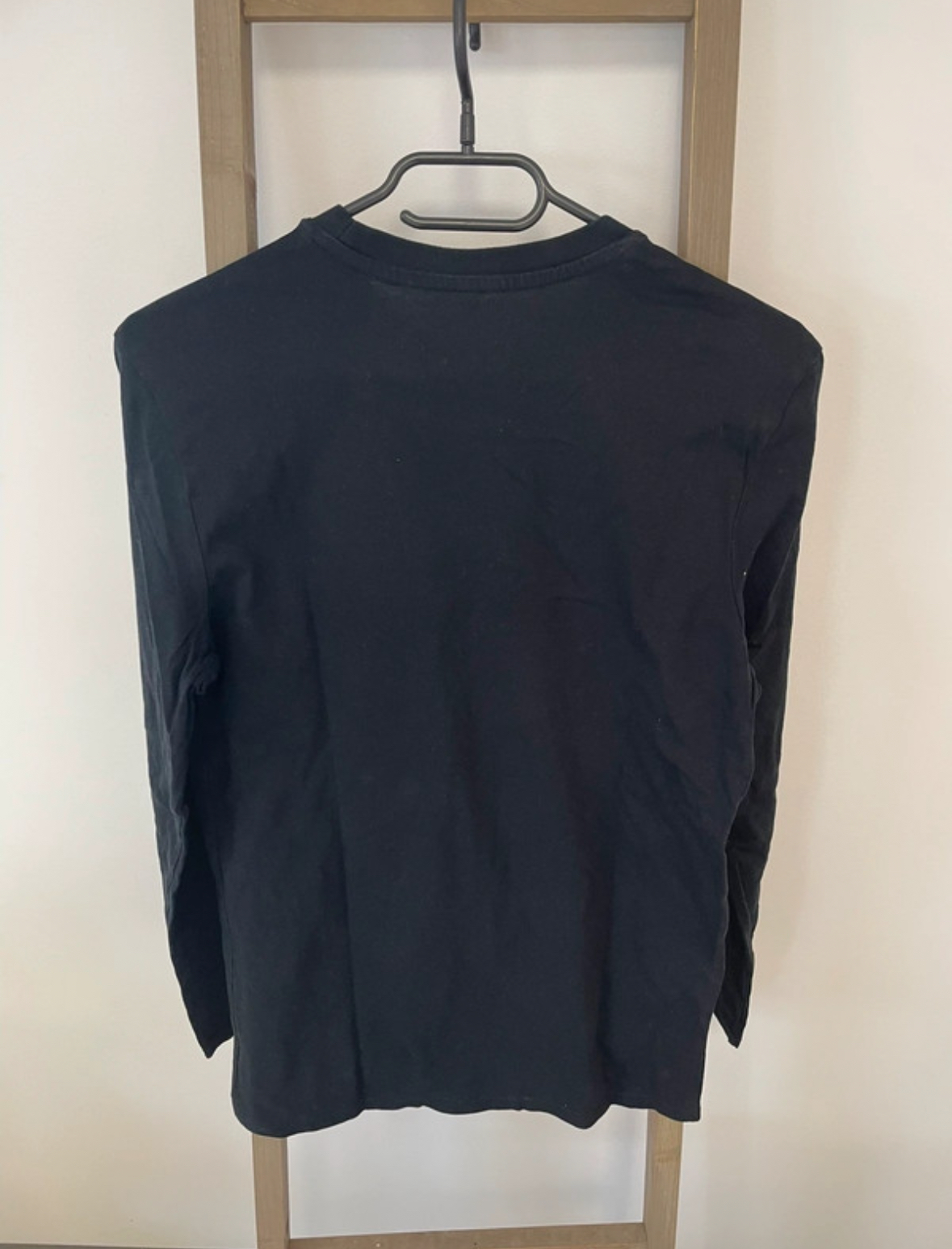 VGIR97 TSHIRT MANCHES LONGUES NOIR ET BLANC KIABI S DOS