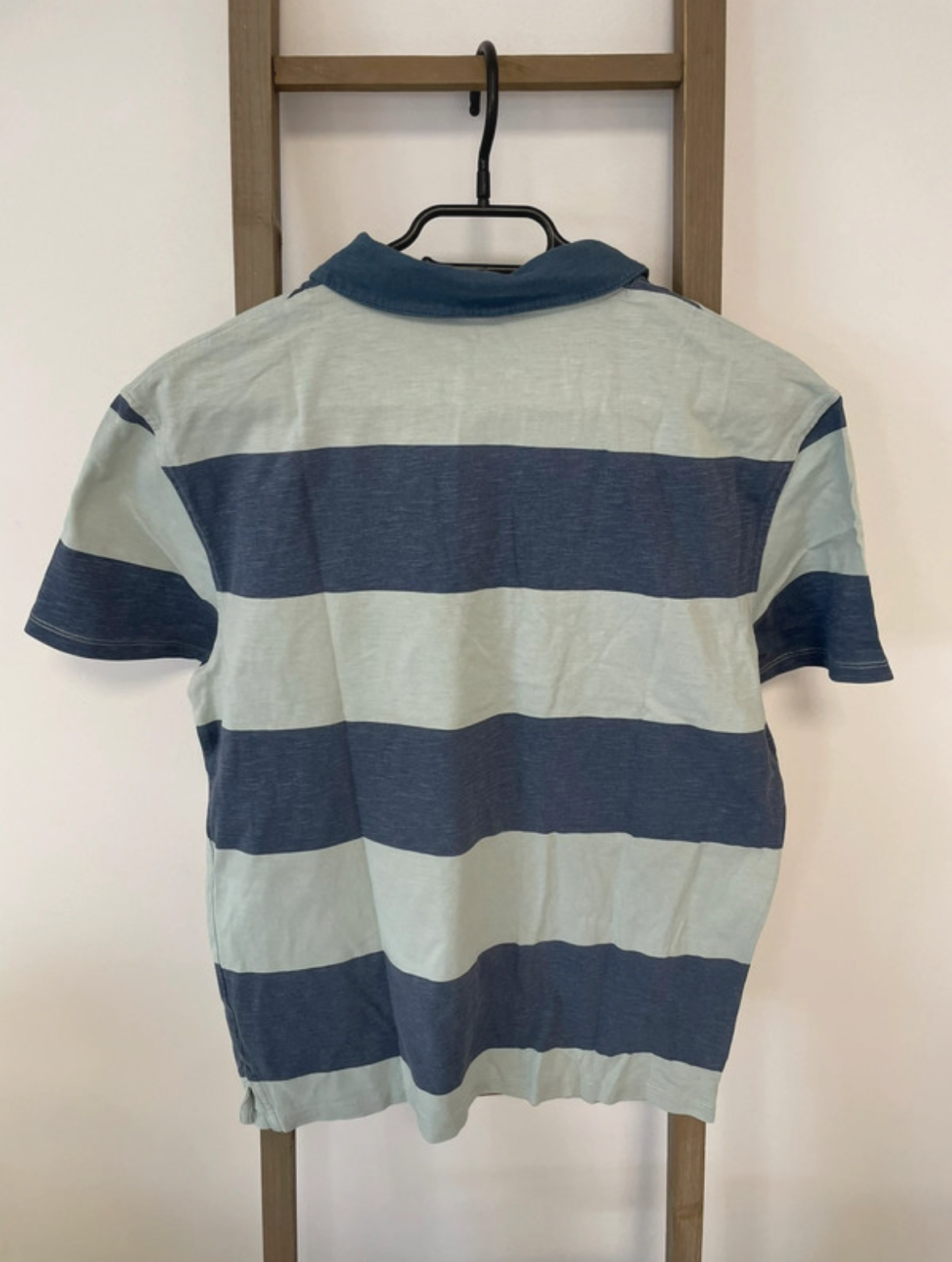 VGIR115 POLO RAYE BLEU KIABI S DOS