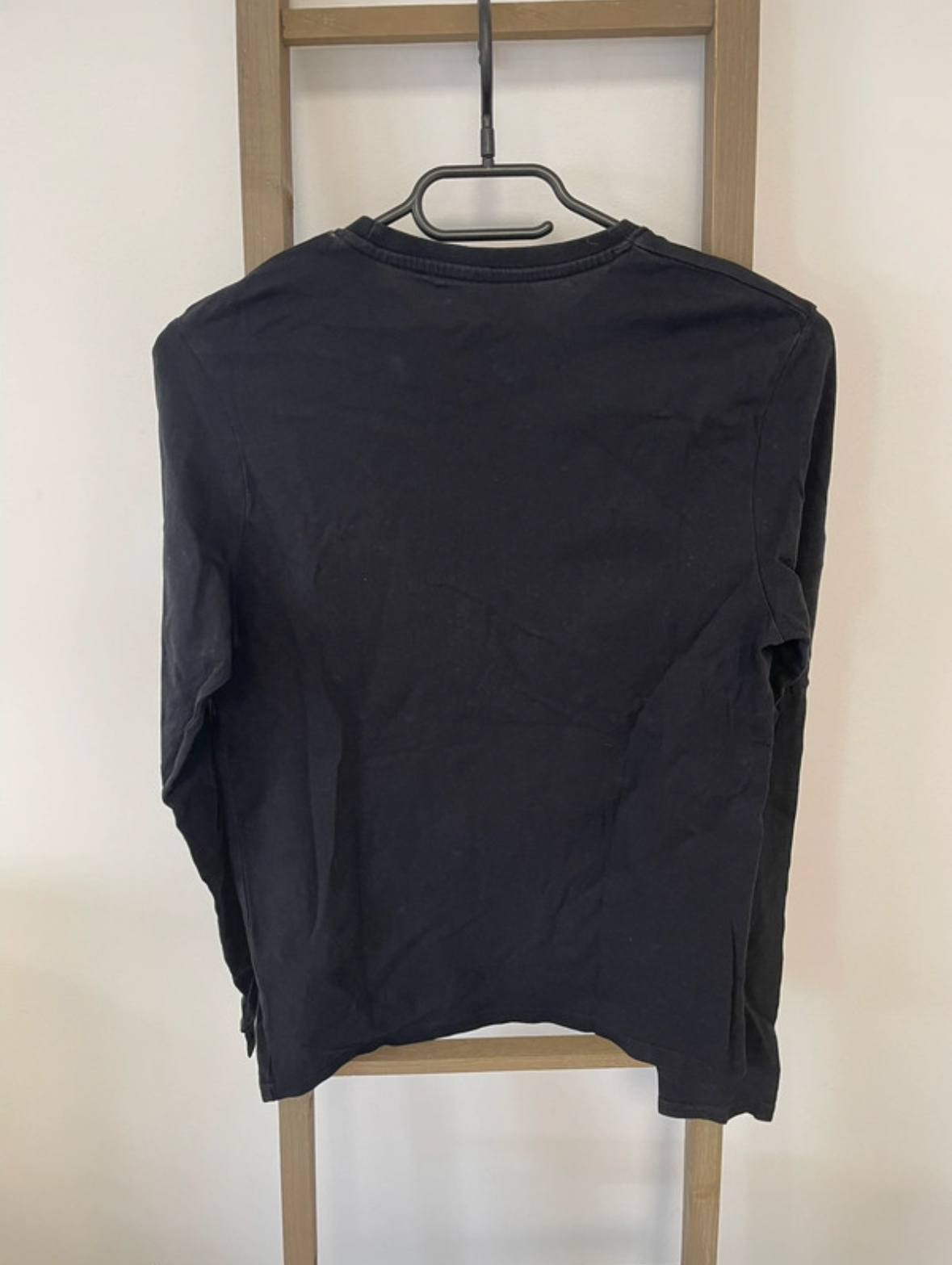 VGIR122 TSHIRT MANCHES LONGUES NOIR BASKET KIABI XS DOS