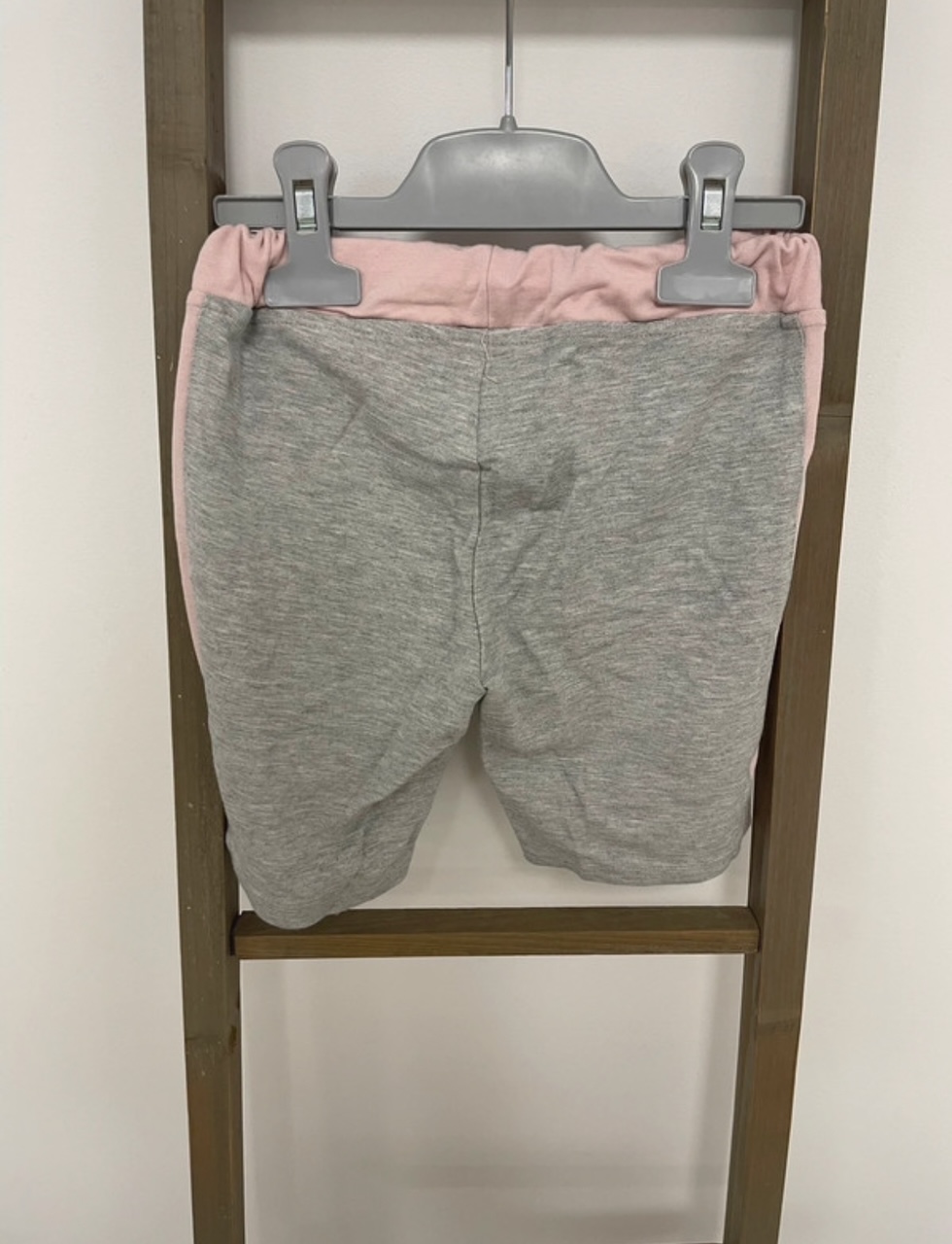 MBLA180 SHORT GRIS ET ROSE VERTBAUDET 10 ANS DOS