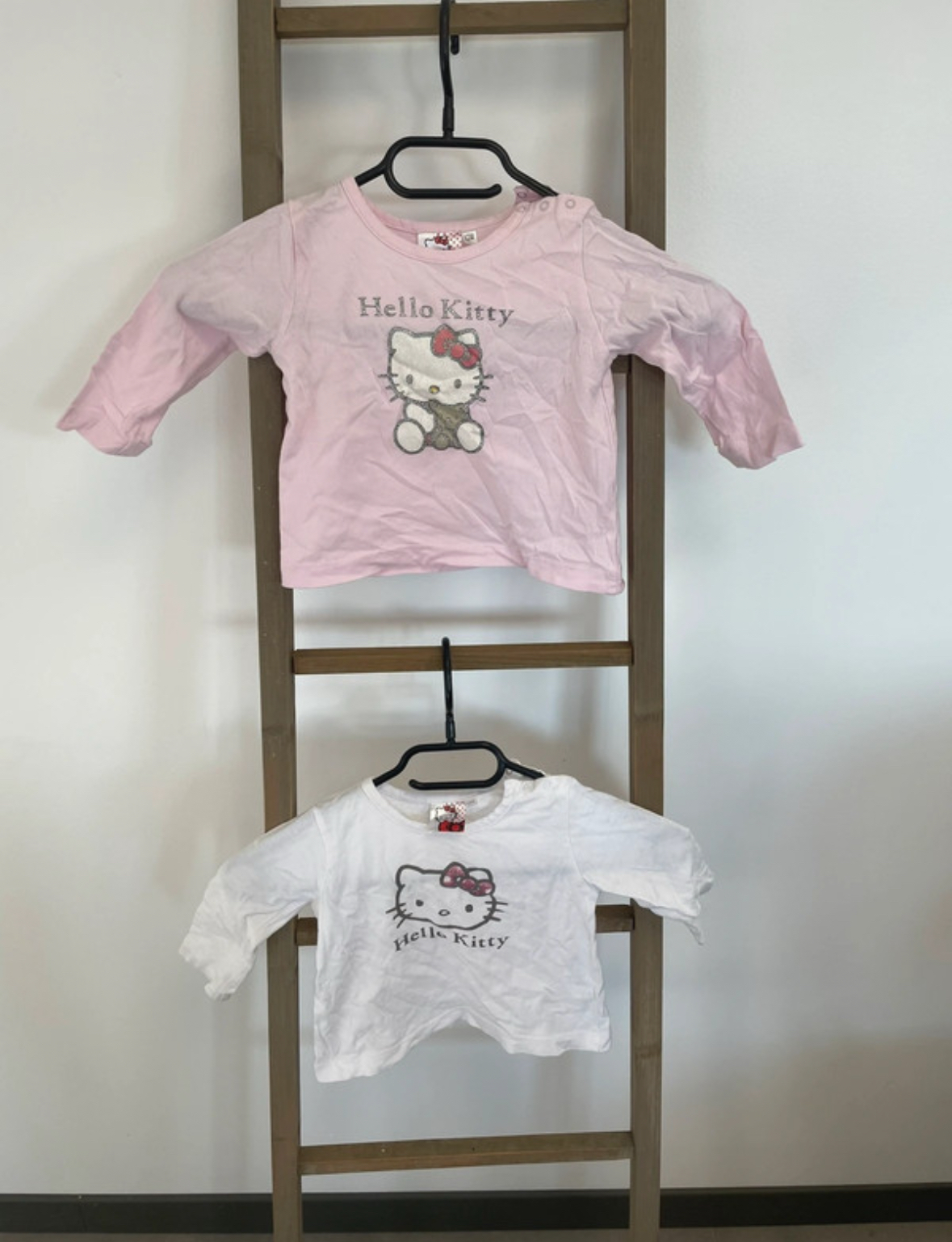 Lot de 2 t_shirts manches longues, rose et blanc, Hello Kitty, 12 mois