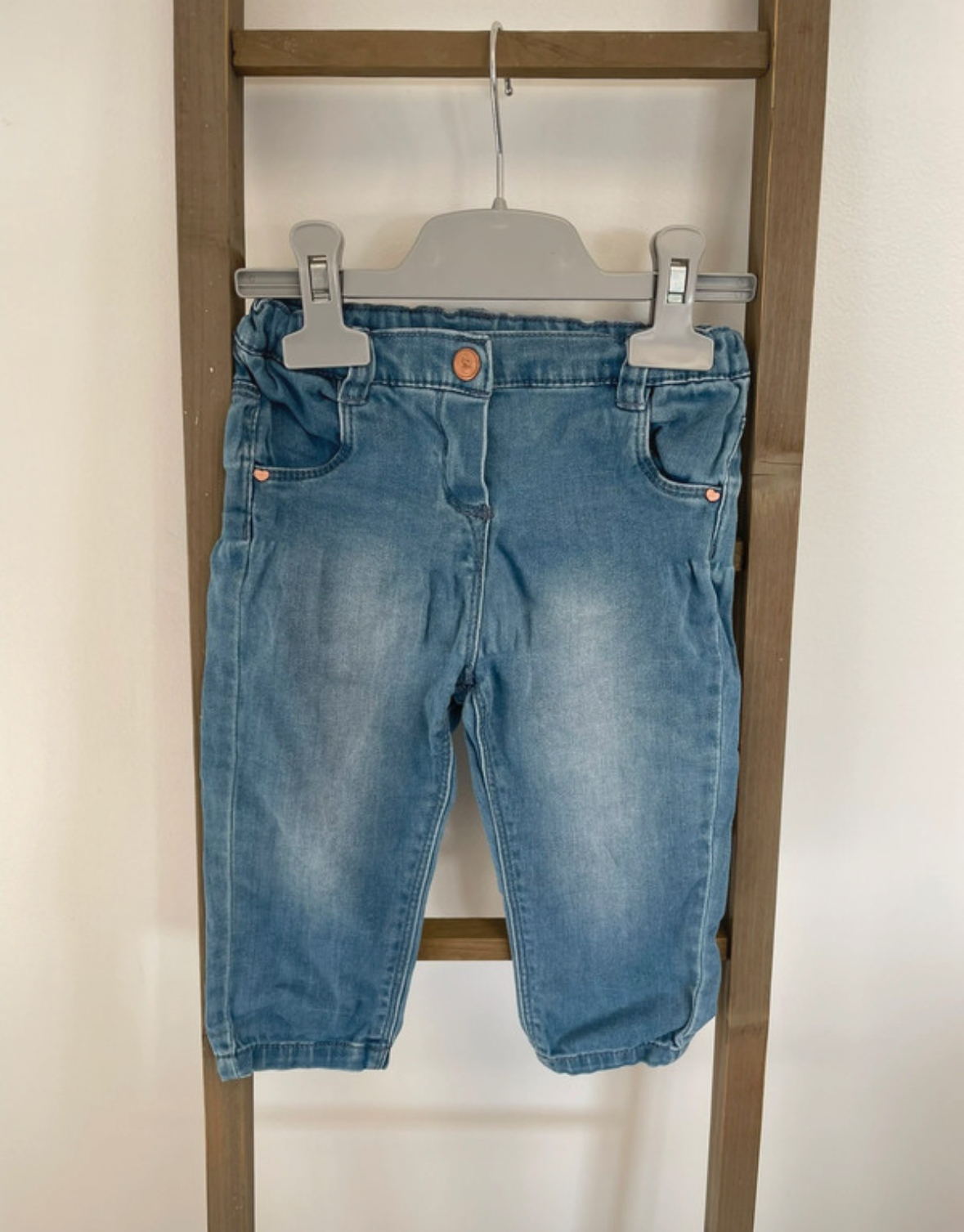 Jean bleu, Tape à l\'oeil, 23 mois