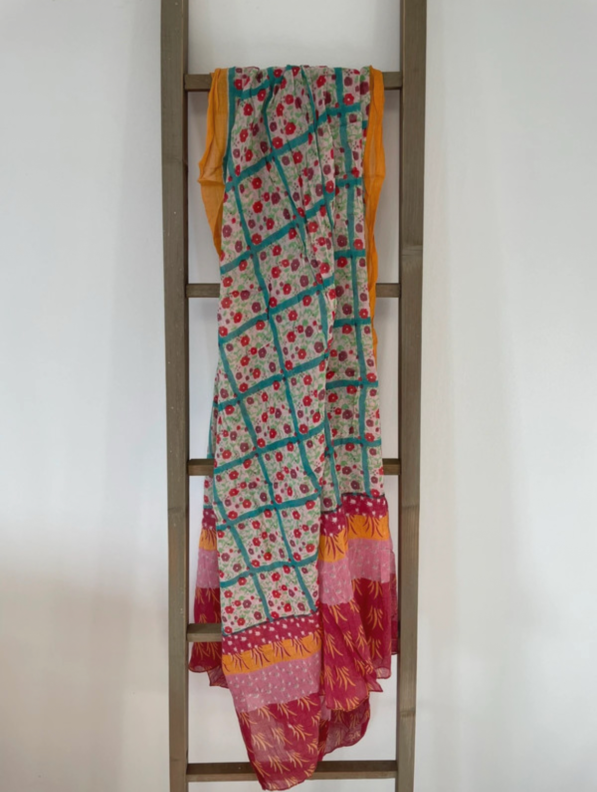Foulard rose orange à fleurs, VDMD, 2M