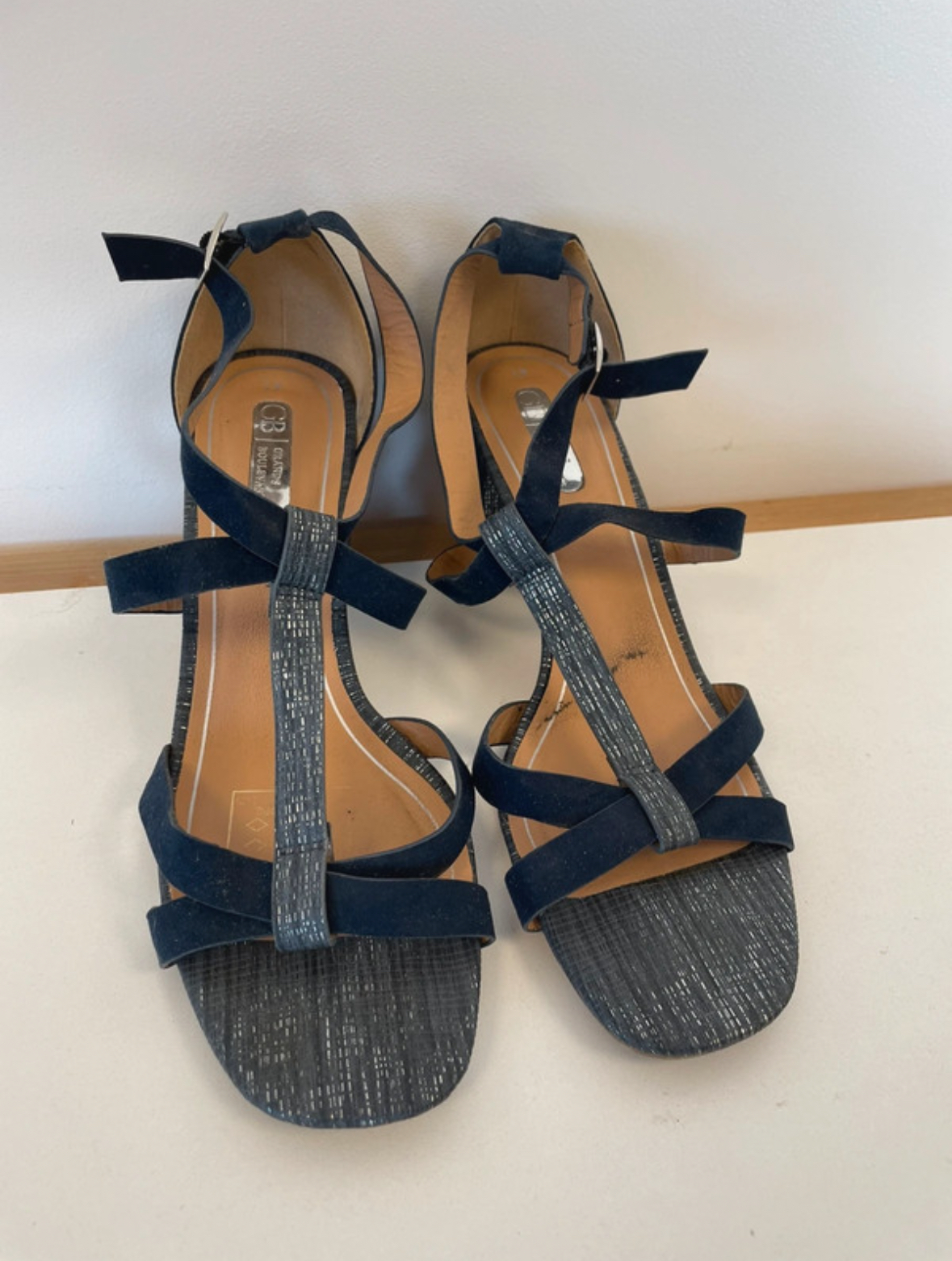 Sandales bleues et brillant, Grands Boulevards, 41