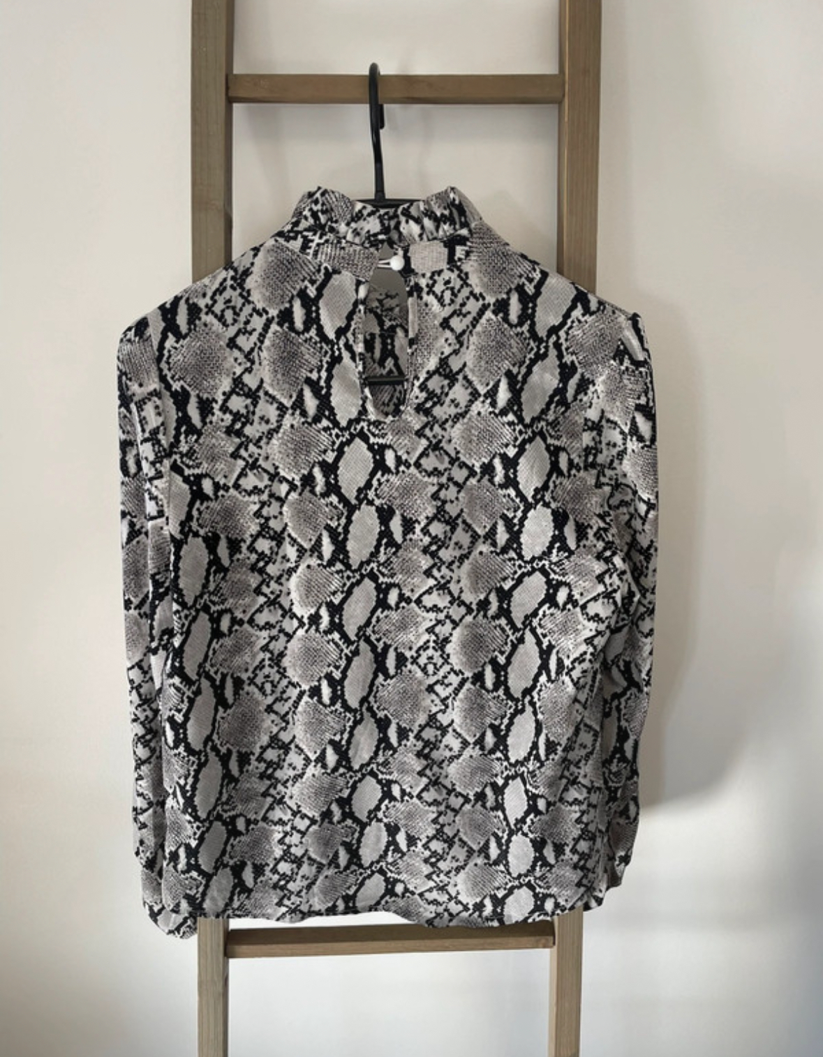 NTRO14 blouse serpent gris, shein, xs DOS