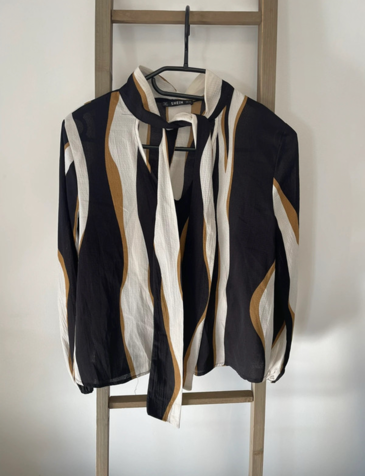 Blouse tricolore noir marron blanc et col noué, Shein, XS
