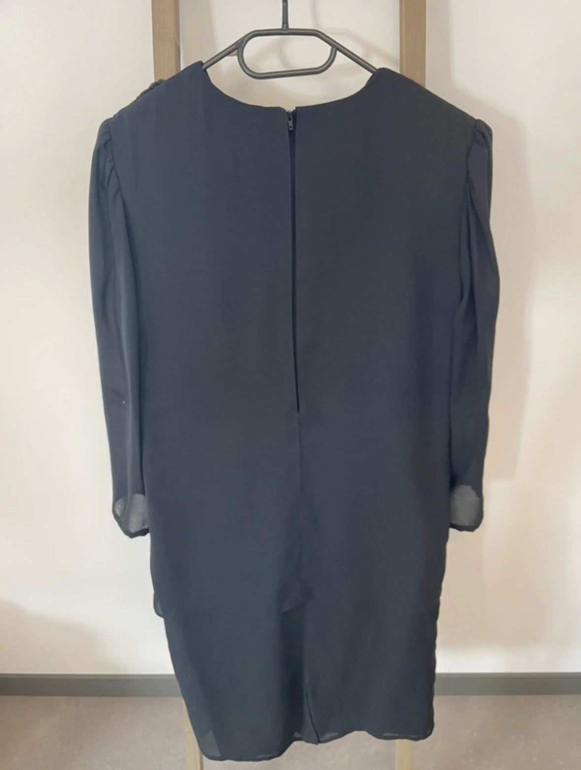 NTRO18 robe noir avec broderie sequins et volants dos ouvert, canda, 42, DOS
