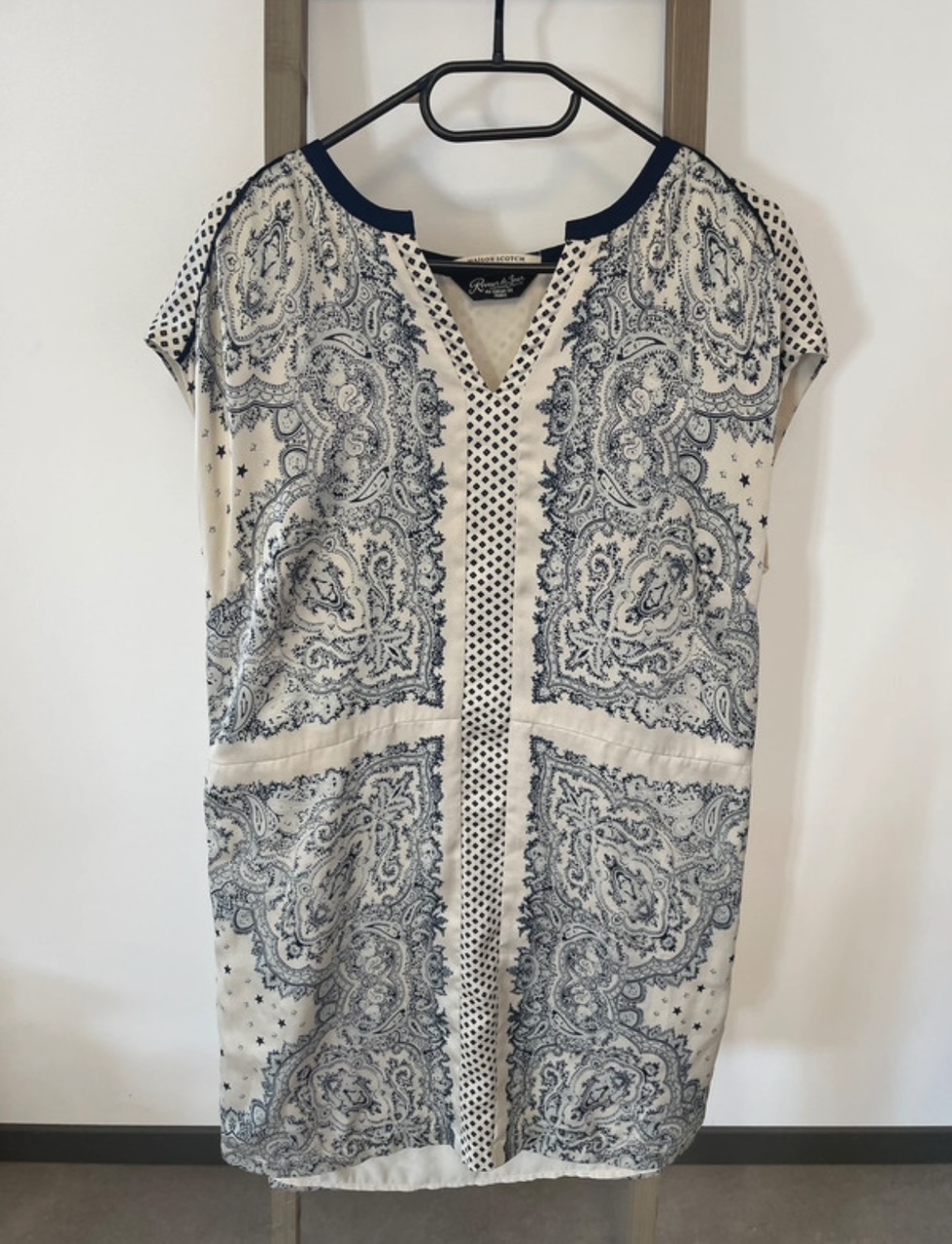 Robe beige et bleu, Maison scotch, T3