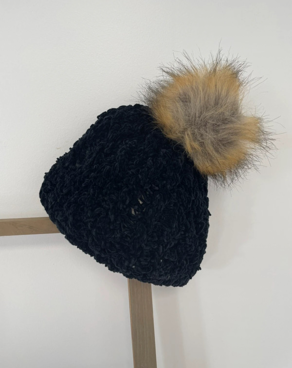 Bonnet noir fourrure, pompoms, Orchestra, 5 à 8 ans