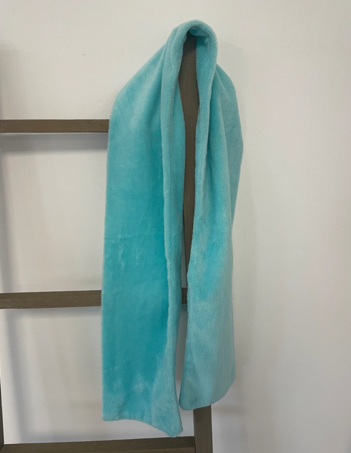 Echarpe en polaire bleu clair, 1M