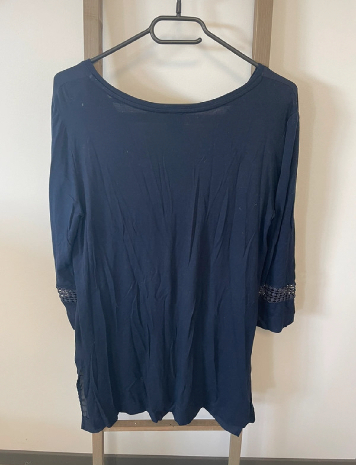 MPER08 robe fine bleu marine, manches longues, DOS