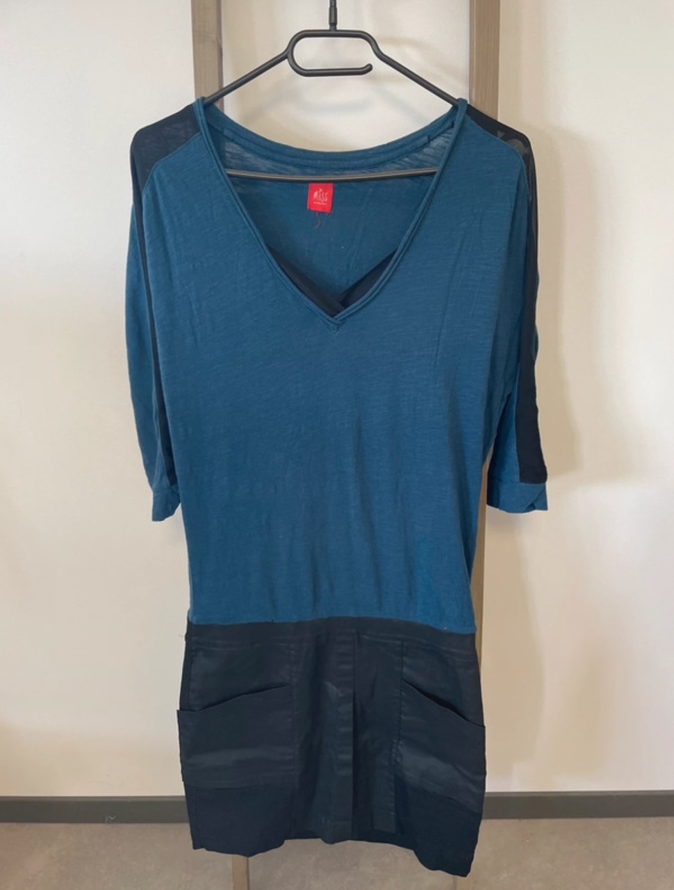MPER23 robe bleu et noir manches longues, miss captain, M