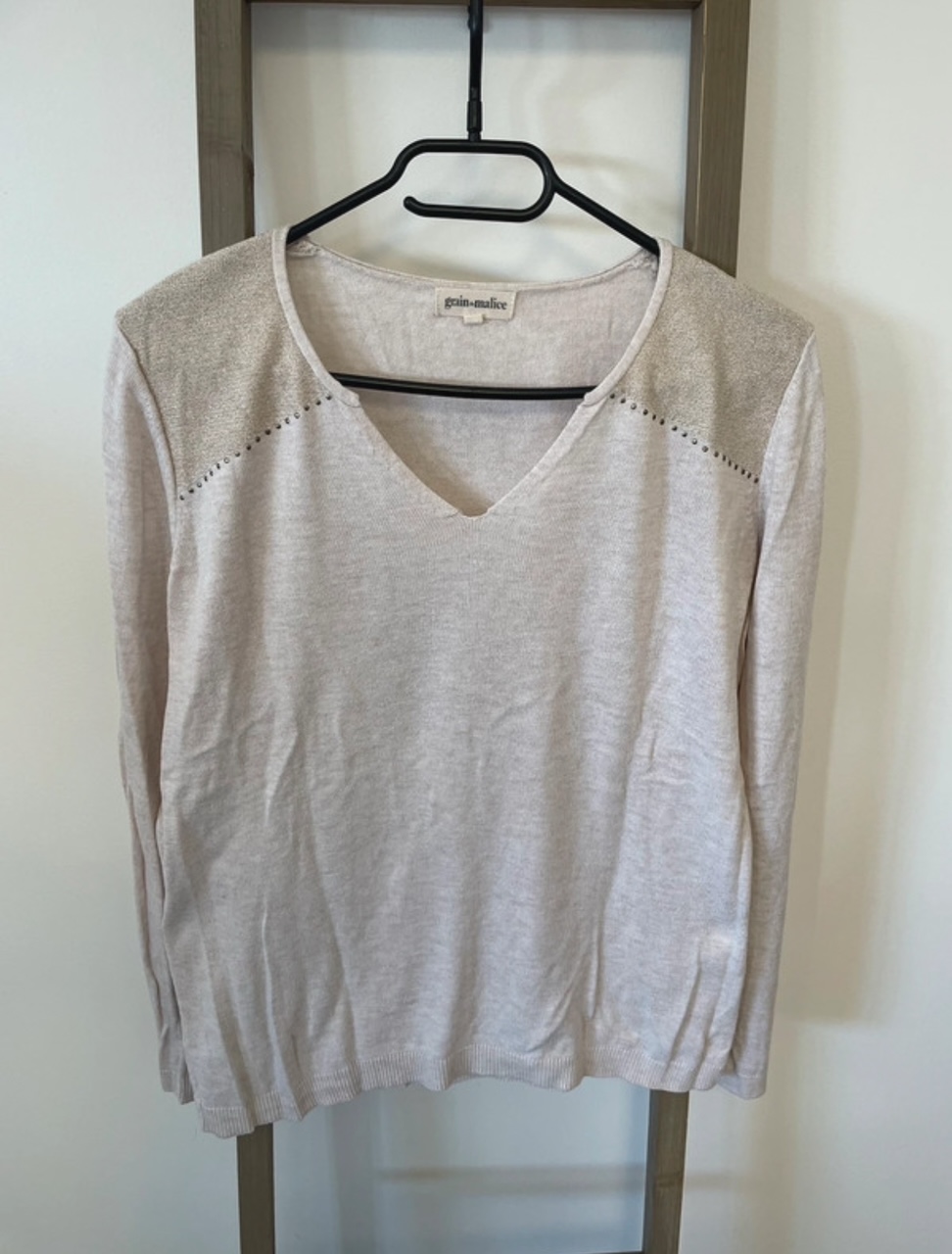 Pull beige et doré col V, Grain de malice, M