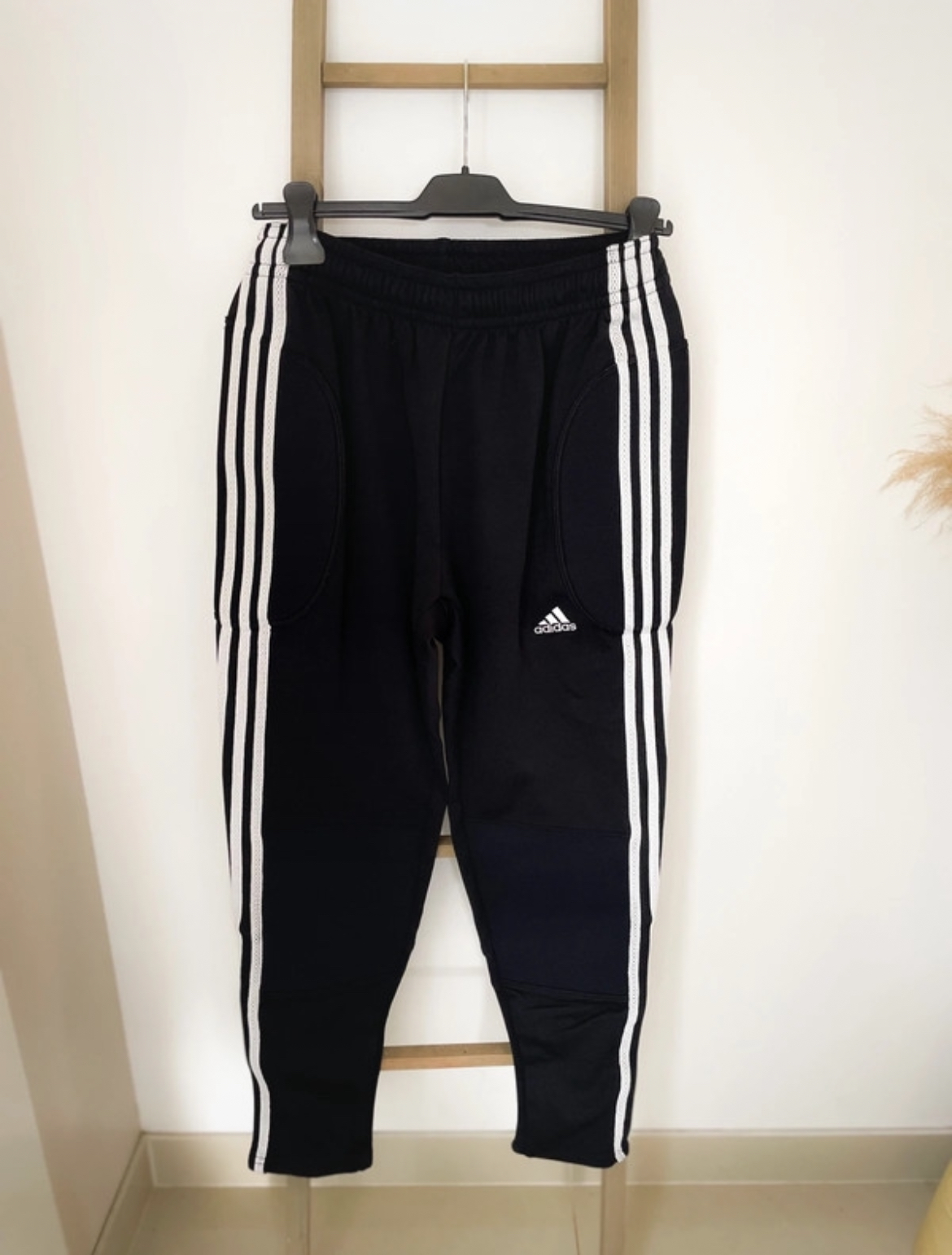 Jogging noir et blanc renforcé, taille 46