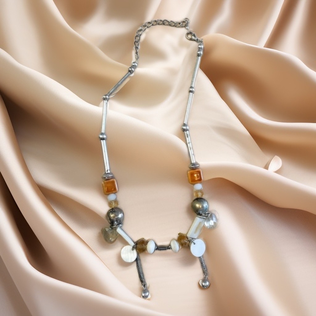 Collier perles et acier