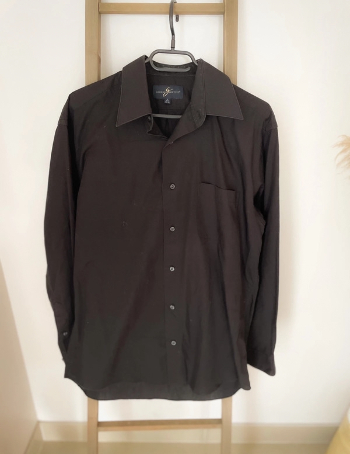 Chemise noire, Giorgio Brutini, M