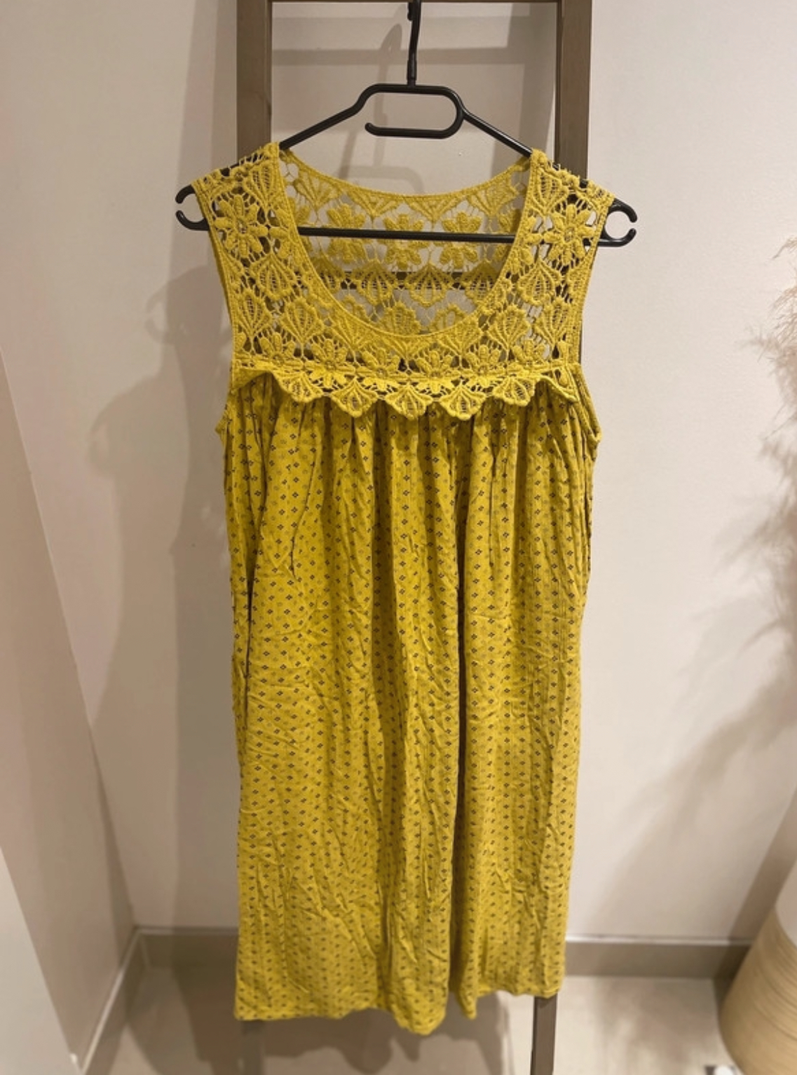 Robe moutarde, Zamba, 38