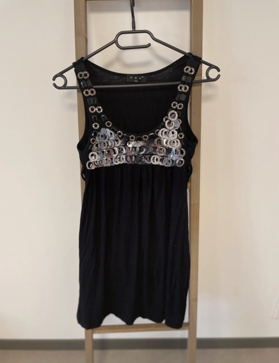 Tunique noire, TDC, taille unique