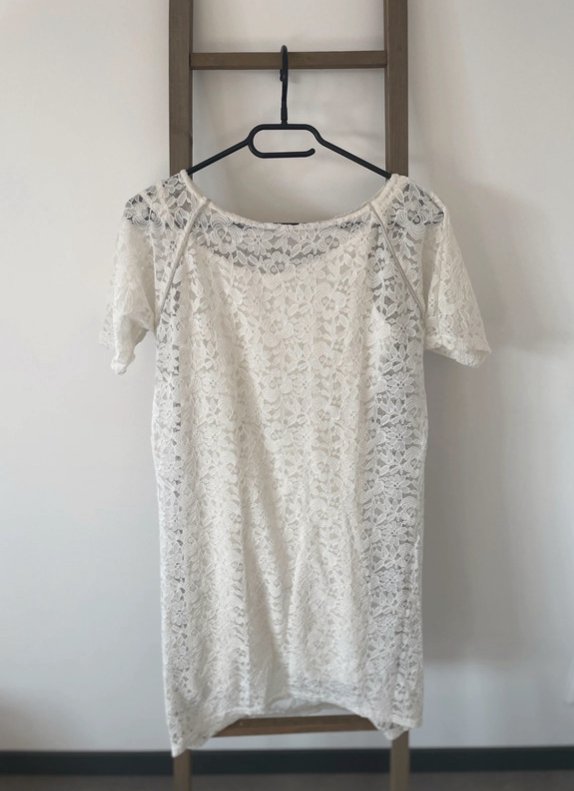Robe blanche en dentelle, 40