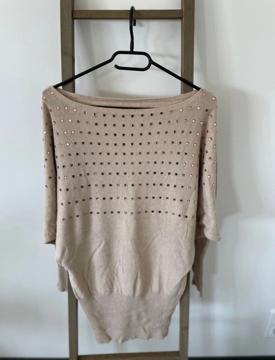 Pull beige à strass, 38
