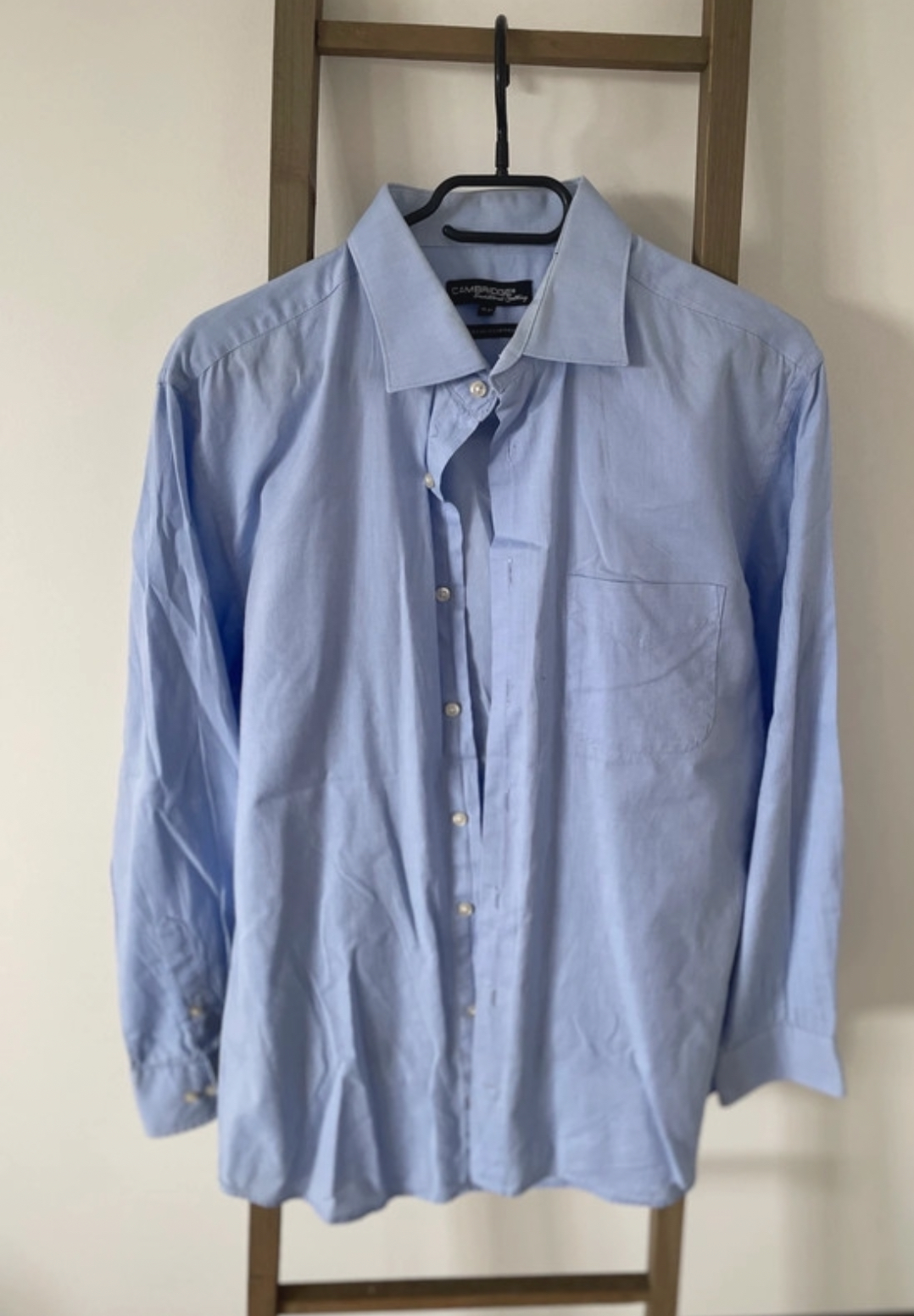 Chemise bleue, Campbridge, L