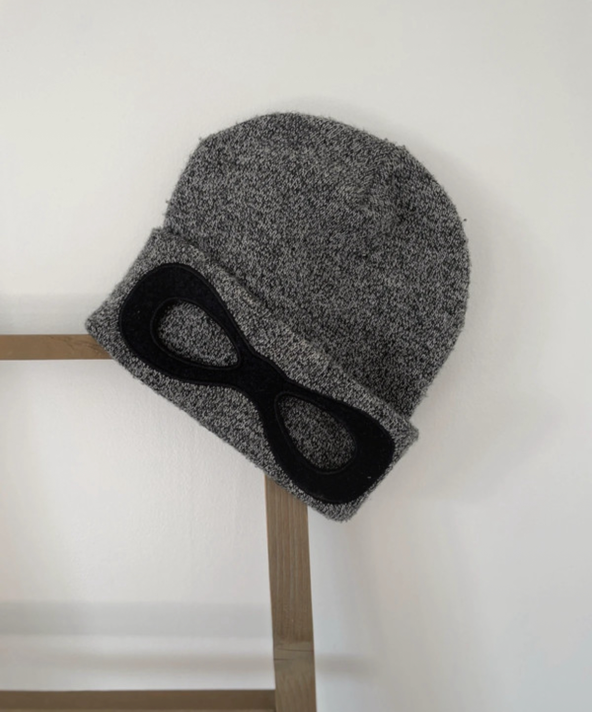 Bonnet gris et noir, Gemo