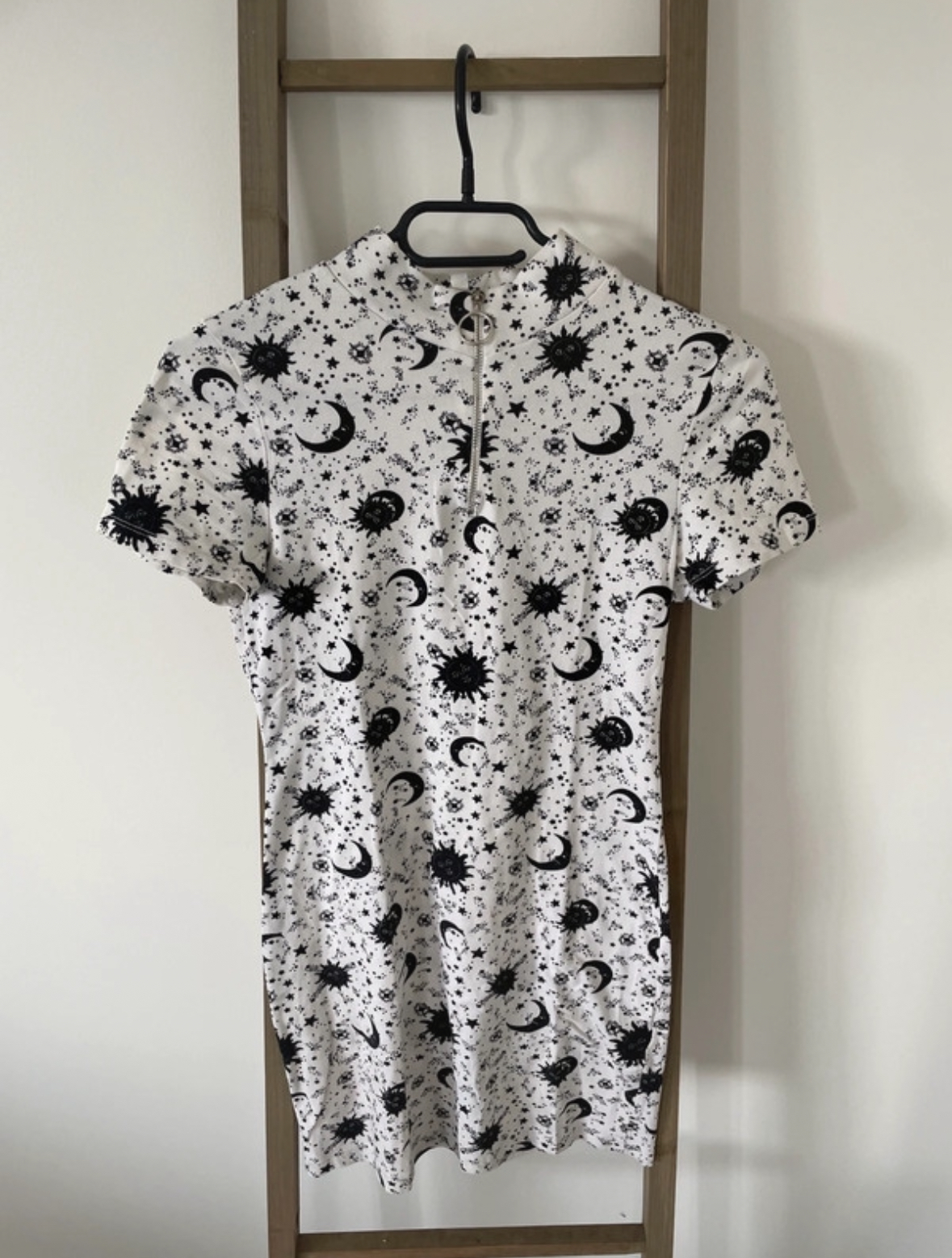 Robe, Jennyfer, S