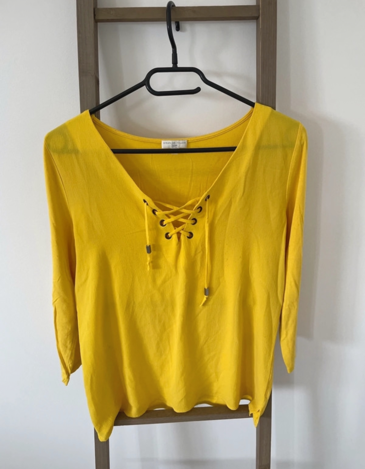 Top jaune, Grain de malice, M