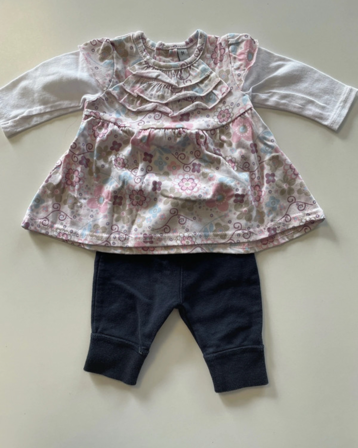 Ensemble tunique fleurie manches longues et pantalon bleu marine, Dpam, 1/3 mois
