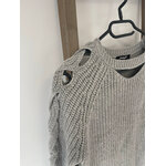 MBLA150 PULL GRIS EPAULE DENUDEE JENNYFER (2)