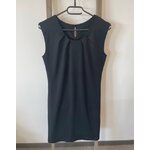 EVIC09 ROBE NOIRE PLISSEE SANS MANCHE 3 SUISSES 40