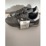 VGIR78 BASKETS GRISES A BANDES BLANCHES TEX COTE