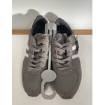 VGIR78 BASKETS GRISES A BANDES BLANCHES TEX2 39