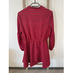 FBER02 ROBE A CARREAUX ROUGE ET NOIR L DOS