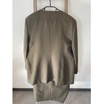 NTRO03 Tailleur jupe kaki, Lewinger, 44 DOS