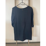 MPER07 robe noire avec dentelle poitrine, DOS