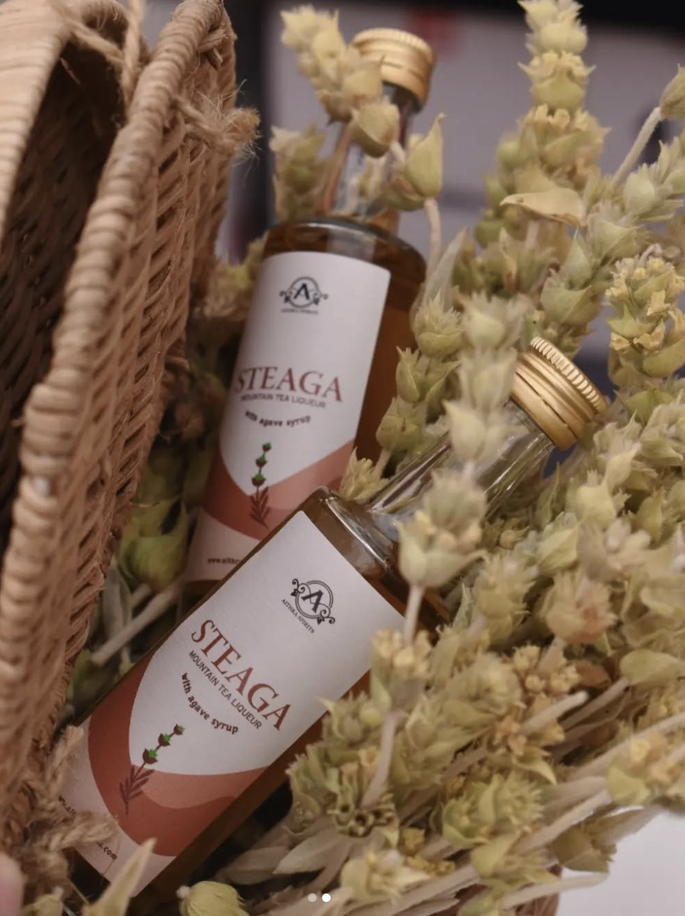 STEAGA LIQUEUR THE MONTAGNE AITHRA SPIRITS 10