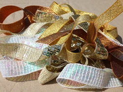 gold-ribbon-380700_1280