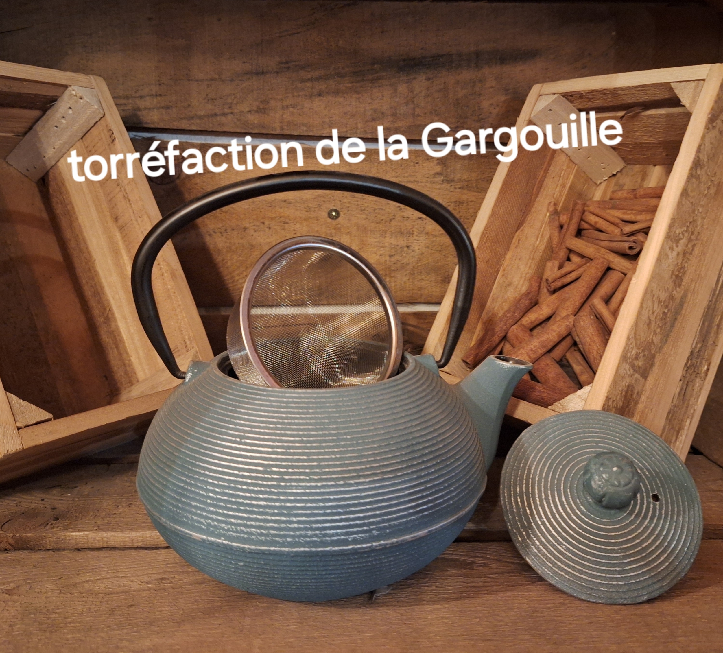Théière en Fonte bleu et argenté 0.8l