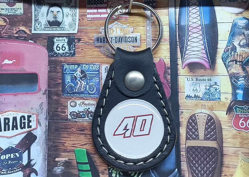 Porte-clés pilote moto Darryn Binder