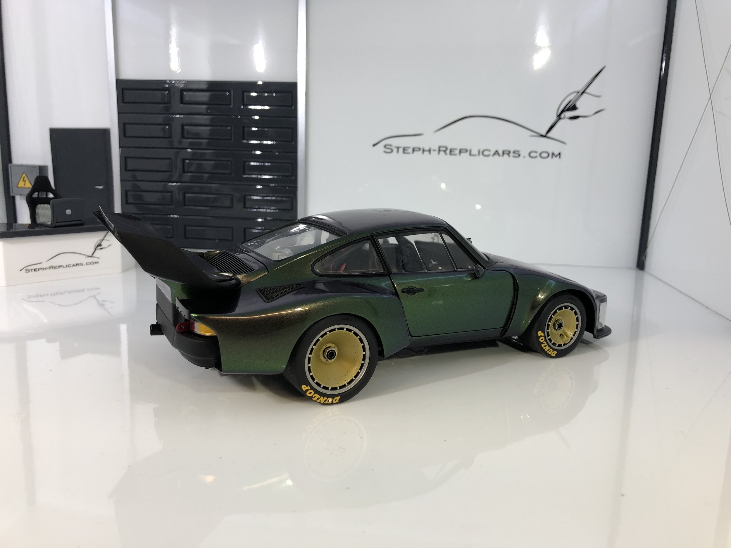 人気SALE新品京商 PRM11110 1/18 1976 PORSCHE 935 TURBO STANDOX AVUS GALAXY レーシングカー