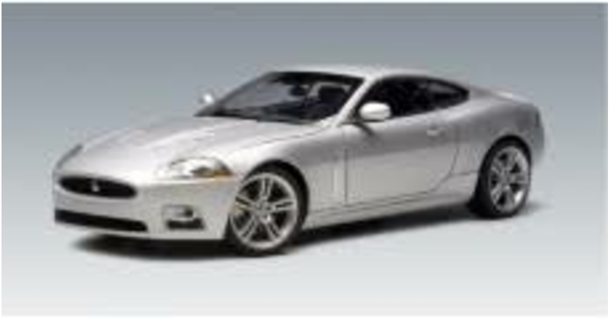 JAGUAR XK-SS 1956 cream 1/18 (Gebraucht) in Hauterive NE für CHF 30