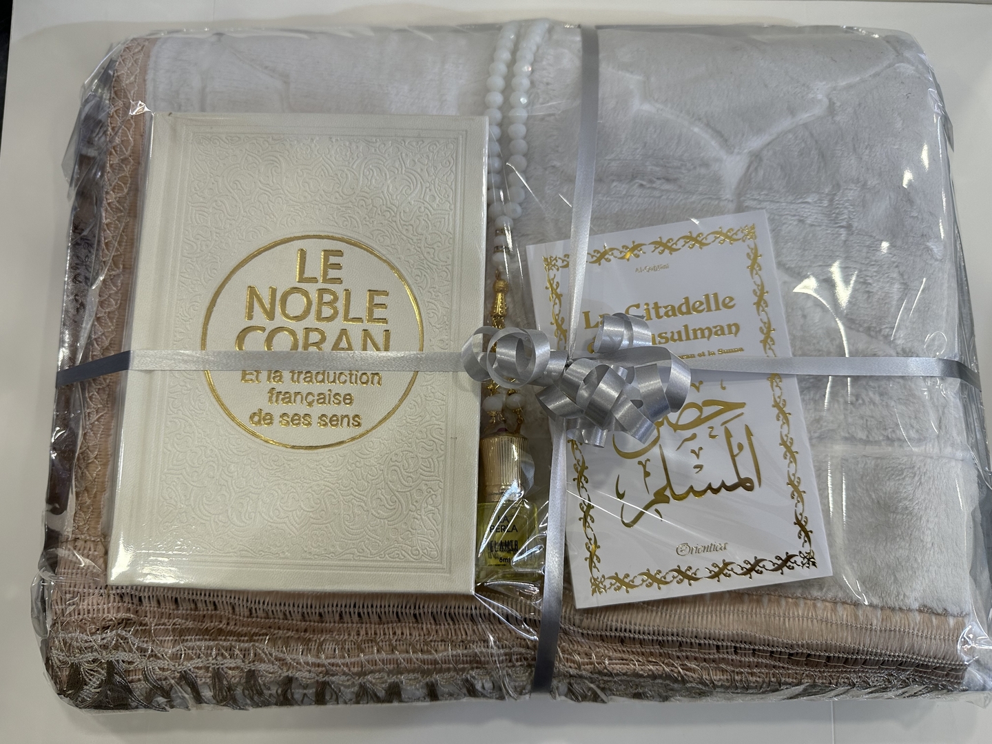 Coffret tapis prière velours, Coran, la citadelle du musulman' et chapelet